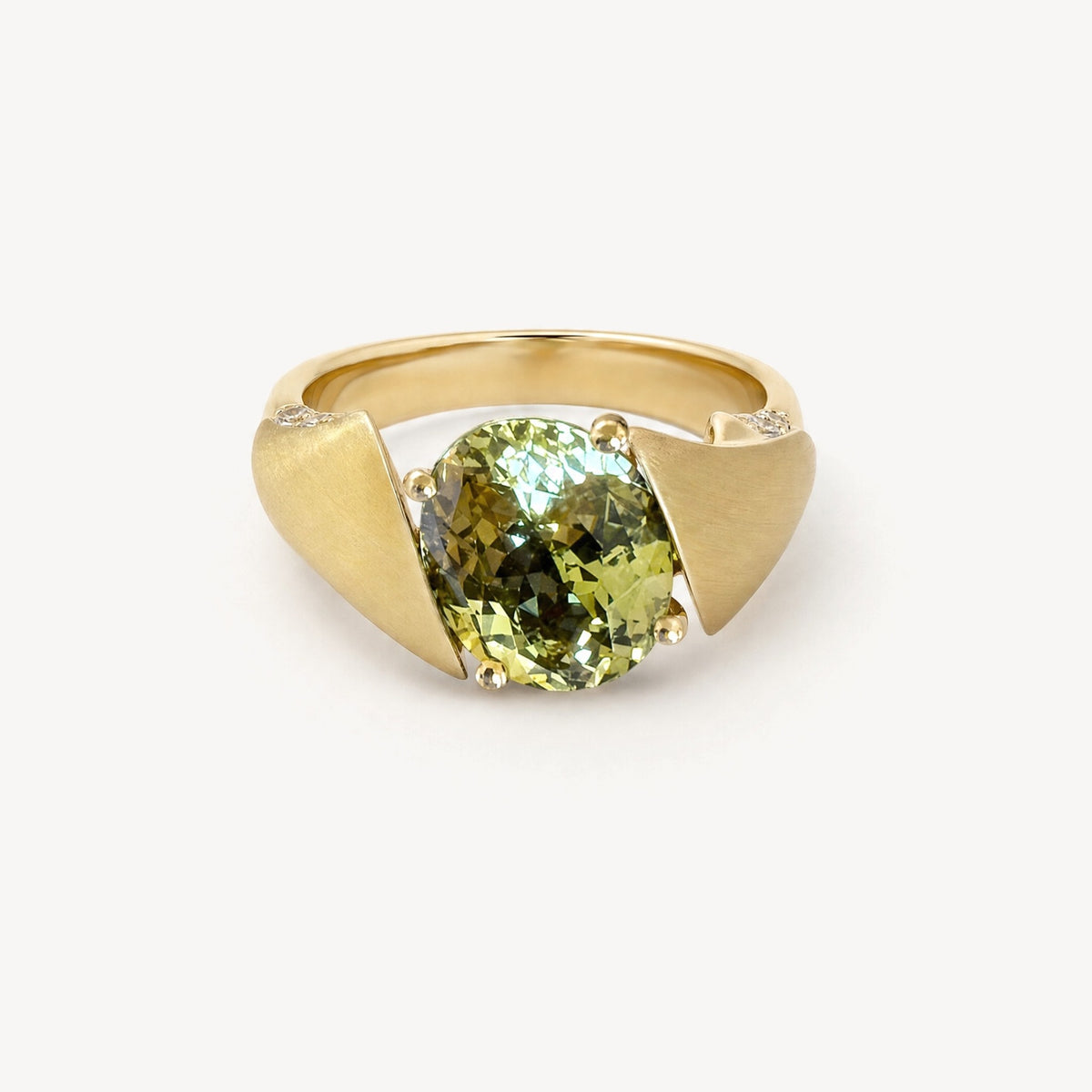 Chrysoberyl Suspension Ring, front